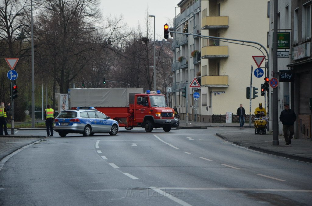 Stadtbus fing Feuer Koeln Muelheim Frankfurterstr Wiener Platz P322.JPG